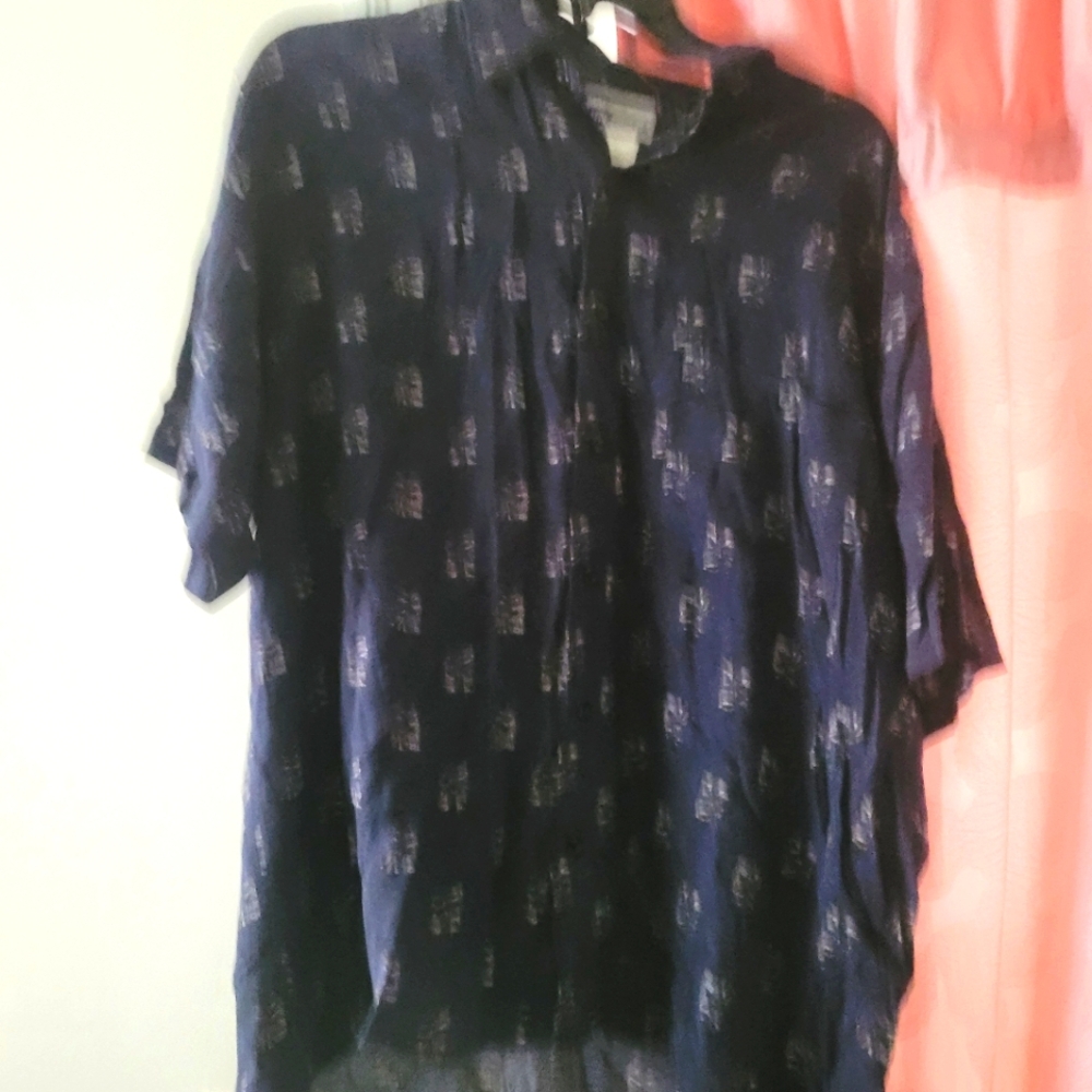 Uniqlo Dark Blue Casual Shirt with Pattern